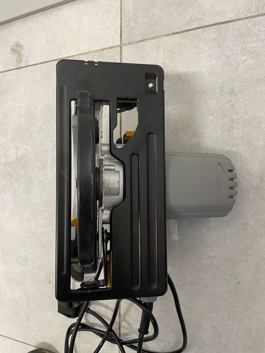 Bruzdownica Titan 1700W TTB293WCH