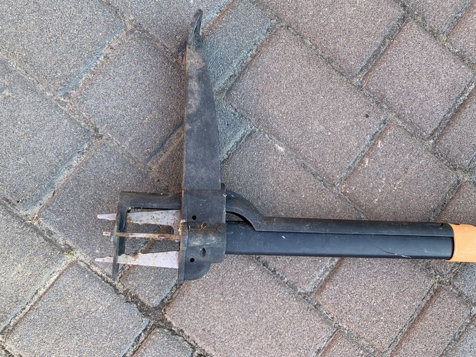 Удалитель,экстрактор сорняков садовый Fiskars