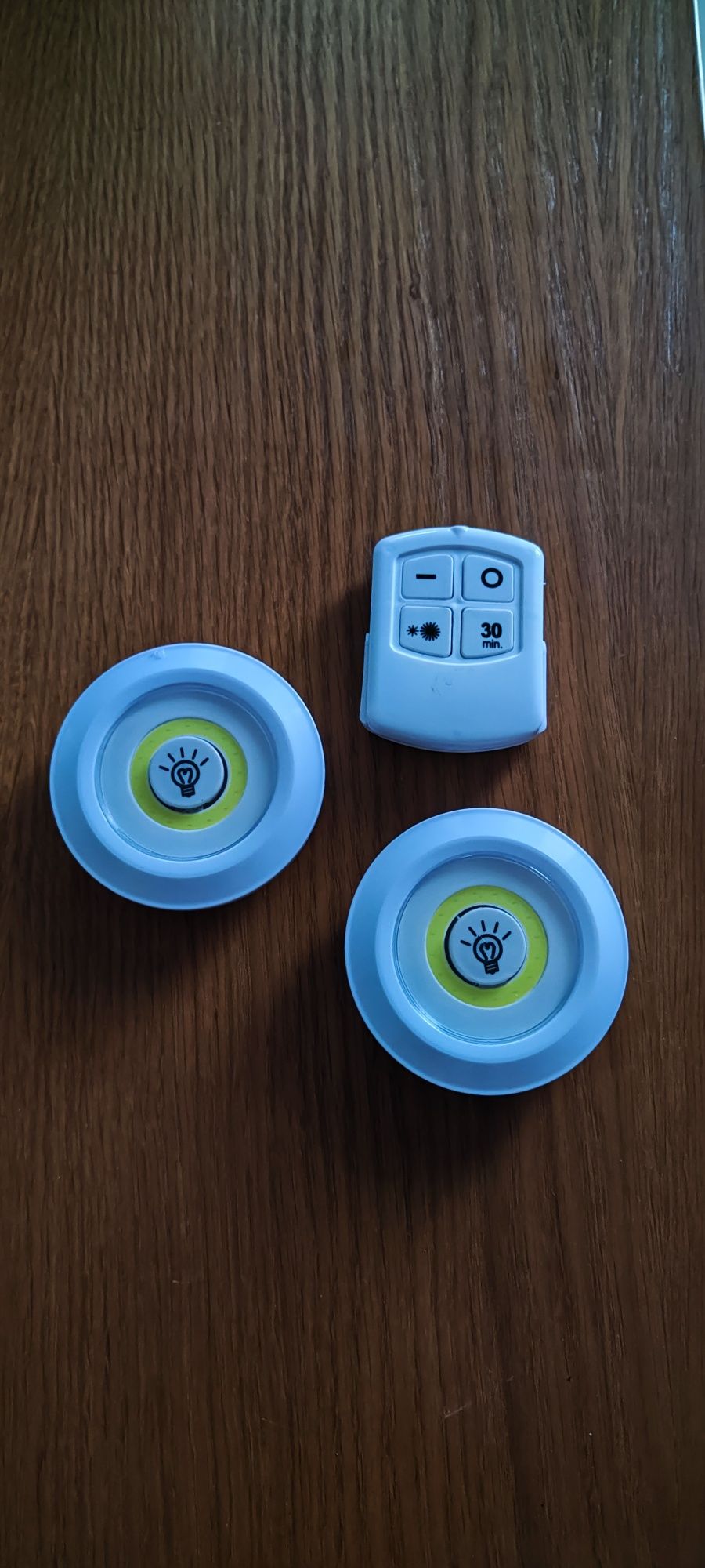 Lampka LED z pilotem
