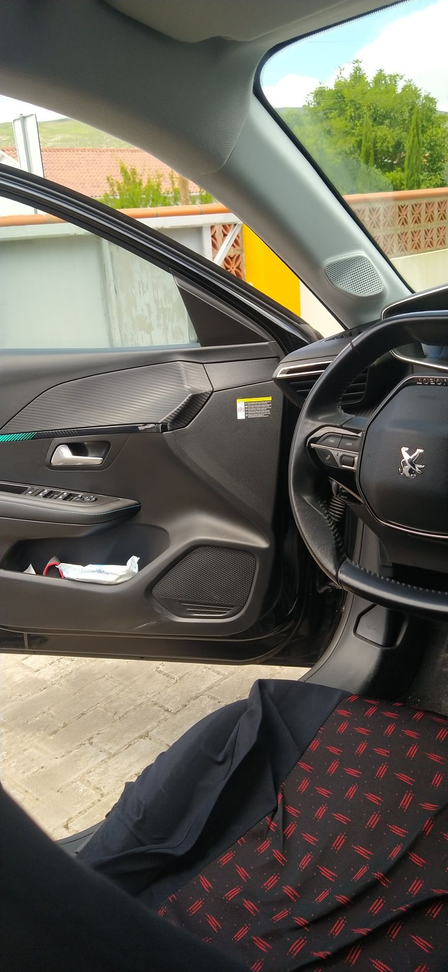 Carro Peugeot 208 Allur