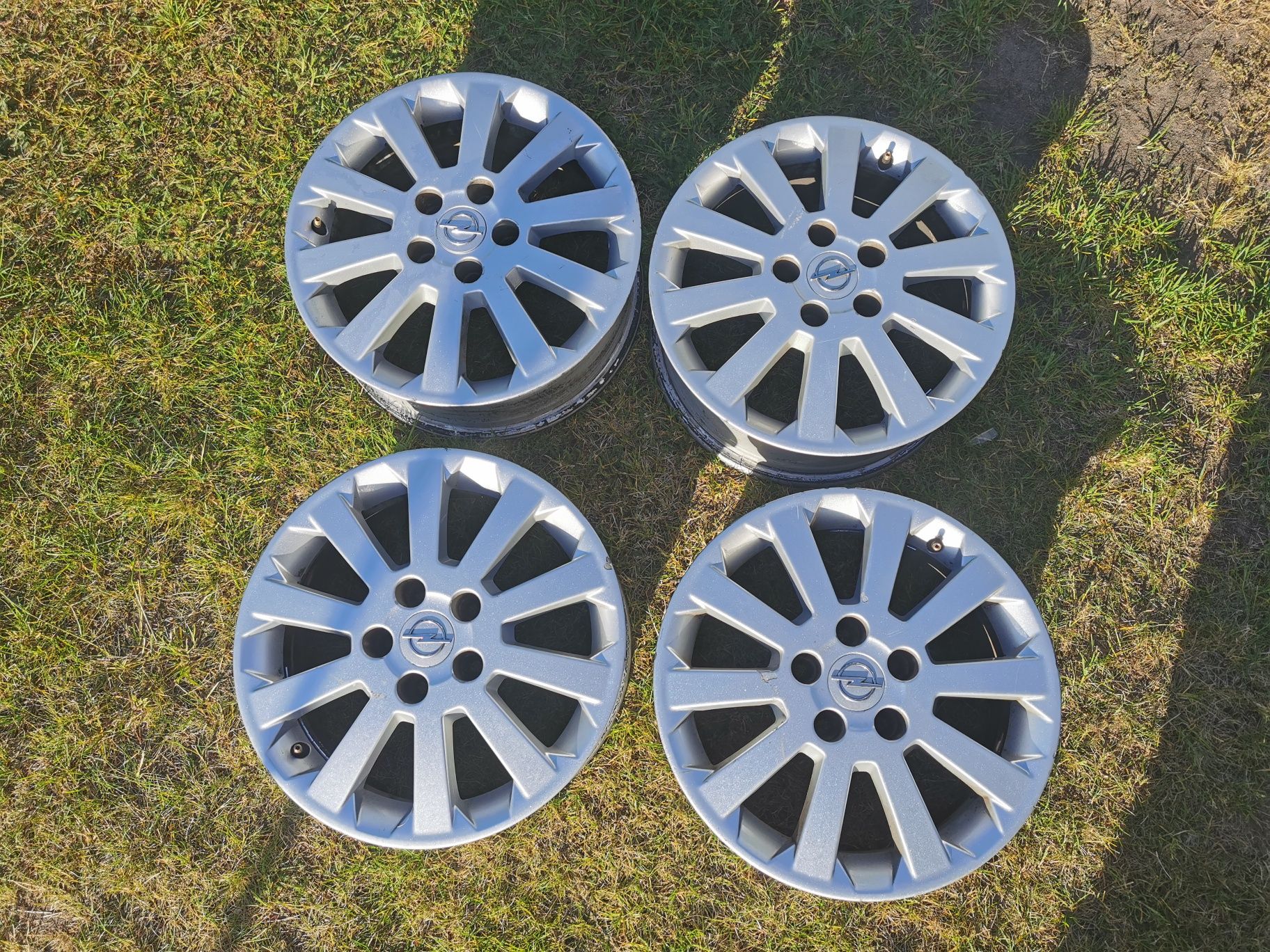 Felgi aluminiowe alufelgi Opel Zafira A R16 5X110