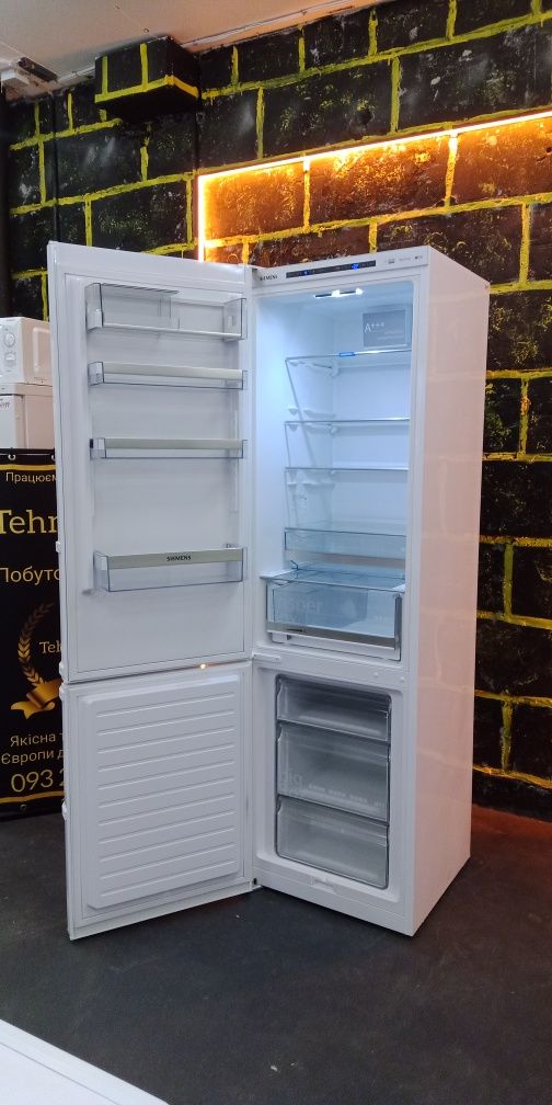 Холодильник Siemens KG39EAW A+++ з Німеччини асорт