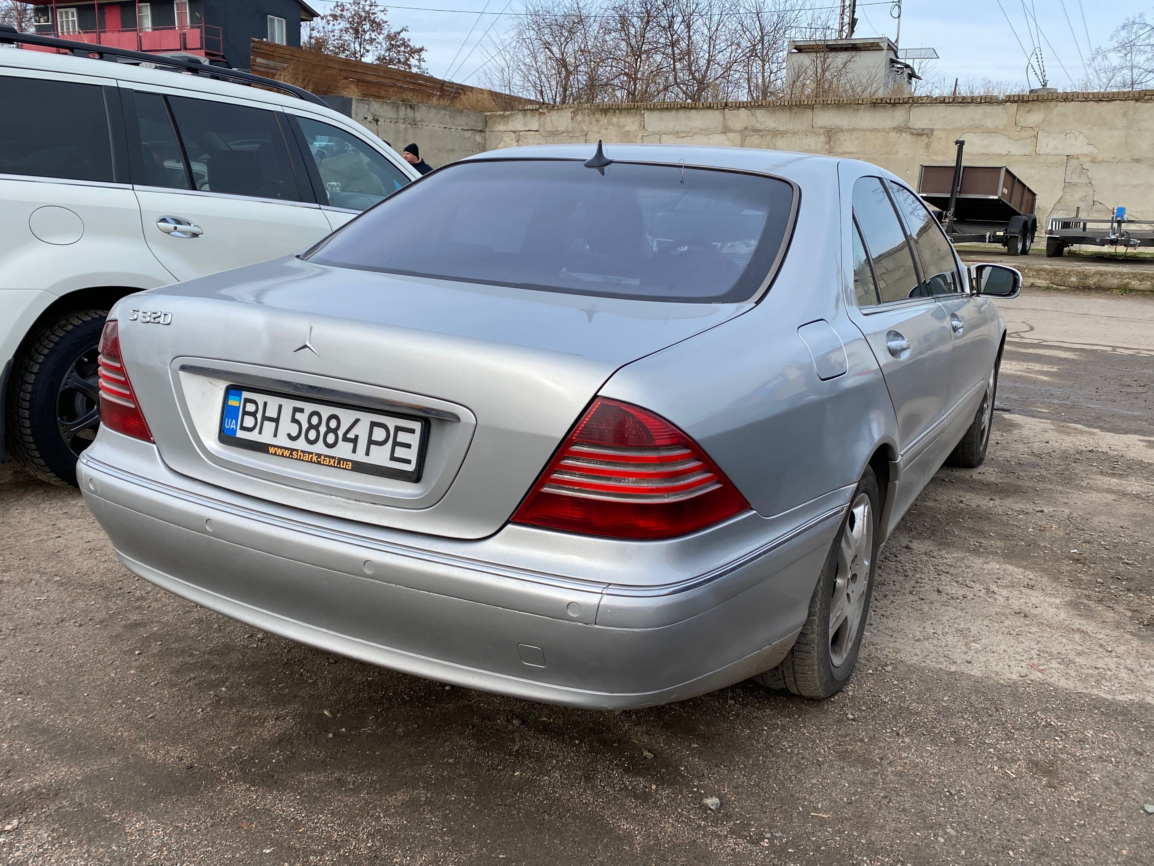 Автомобиль Mercedes-Benz S class