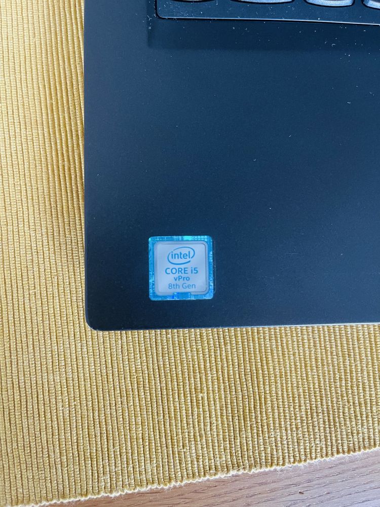 Laptop ThinkPad Lenowo Intel(R) Core(TM)i5 8GB/256 Windows 11pro ideał