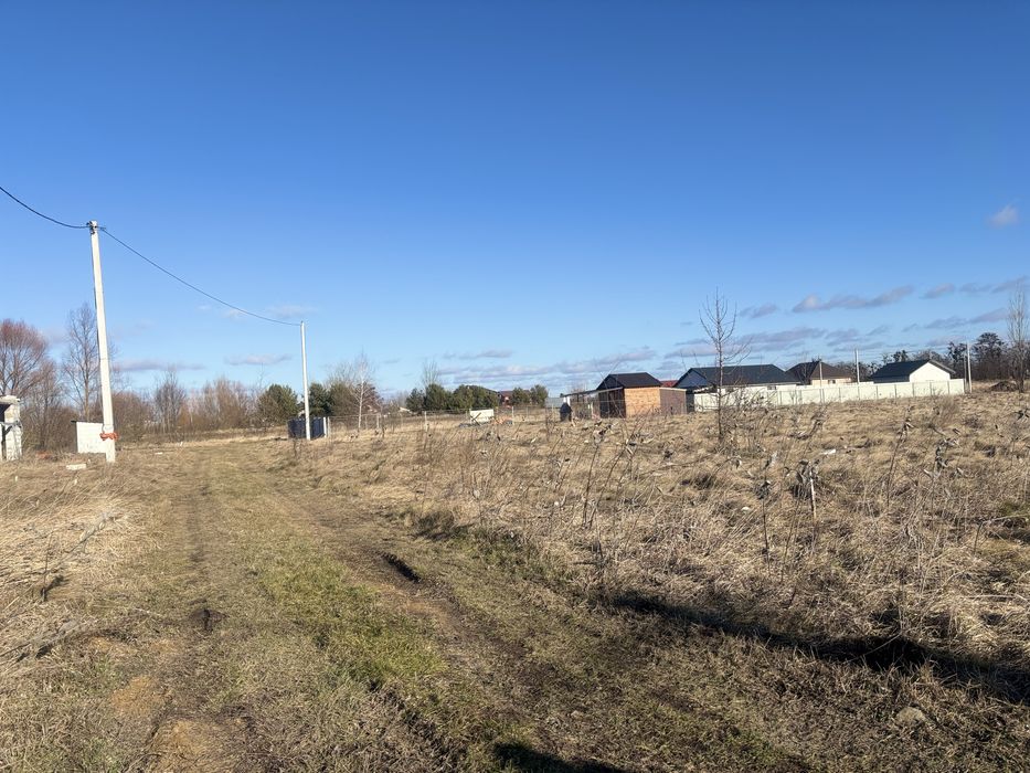 Продам земельну ділянку під Києвом