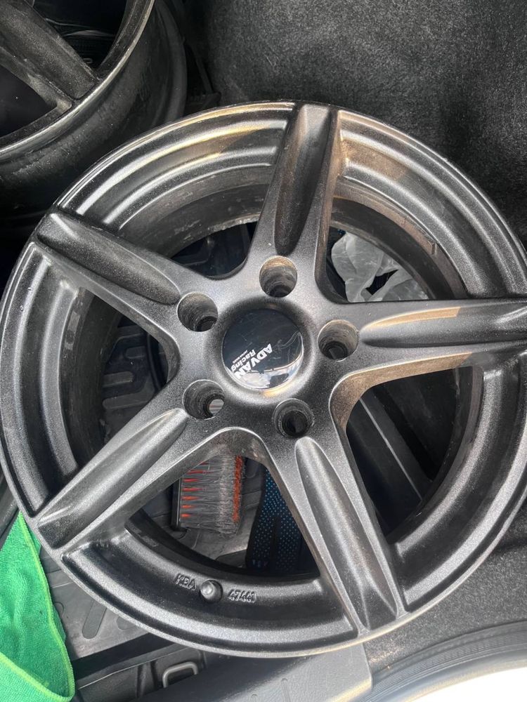 Диски ADVAN черные,  R16 5 болтов. От бмв, встанут почти везде на R16