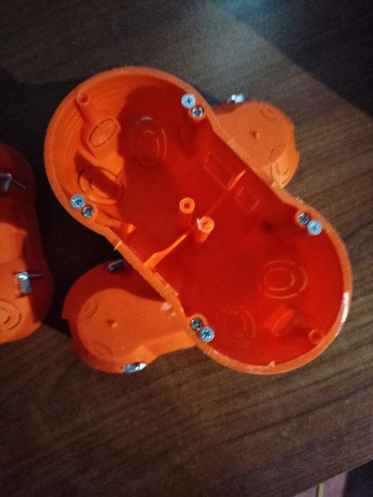 Puszki elektryczne podwójne 4 szt