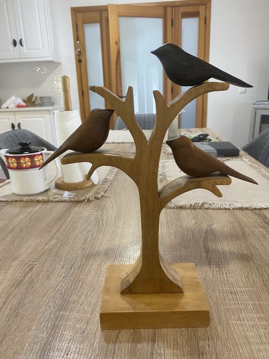 Peça decorativa em madeira