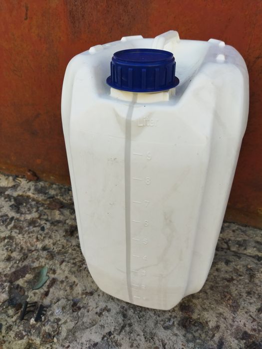 Каністри пластикові 10 л