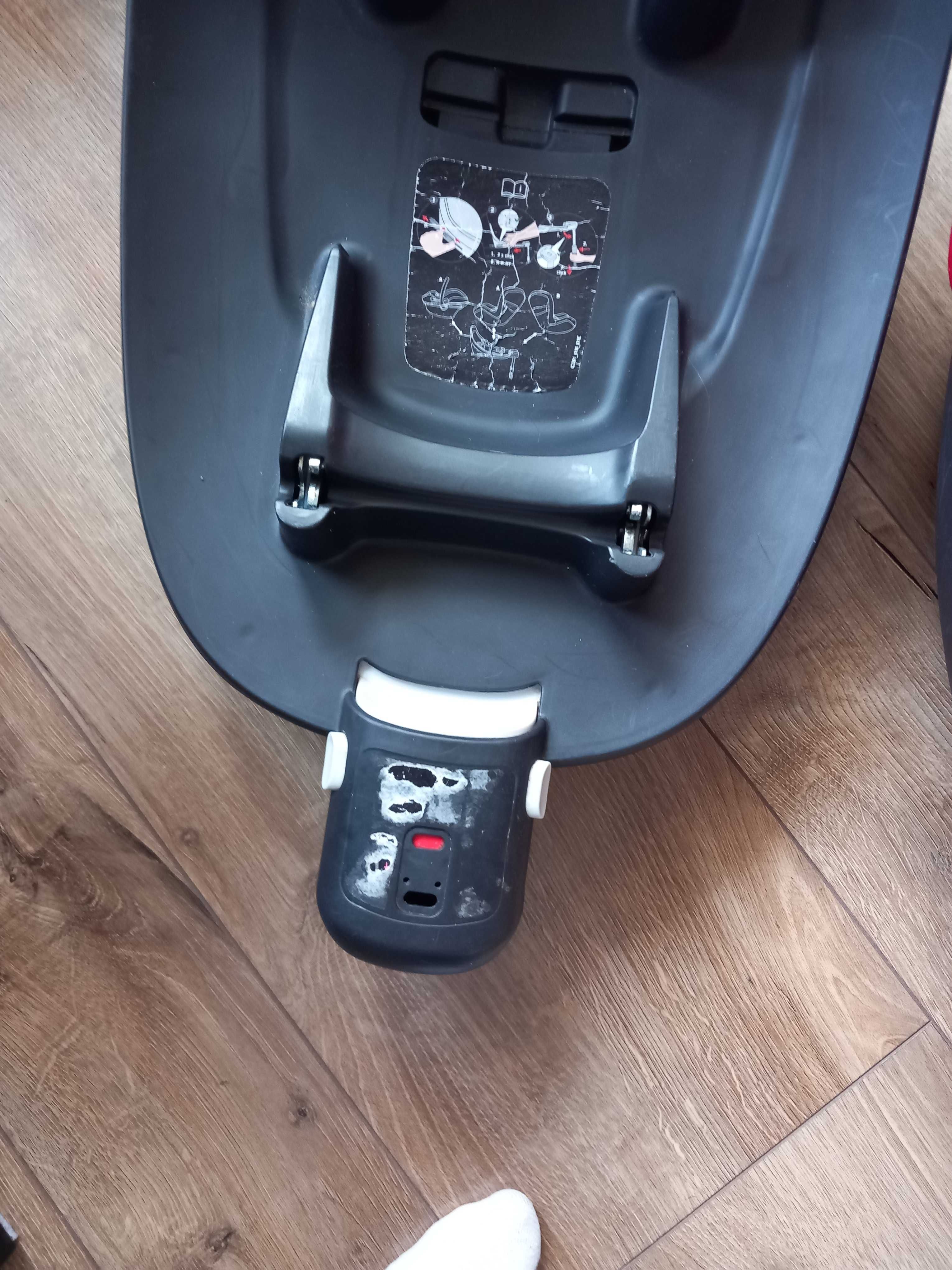 Cybex Sirona M2 I-Size wraz z BAZĄ ISOFIX M