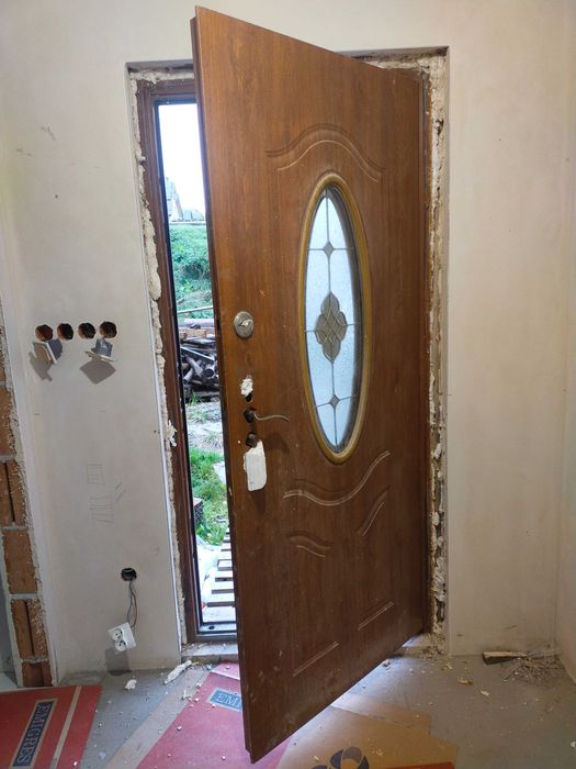 Drzwi na budowę / Drzwi budowlane z ościeżnicą