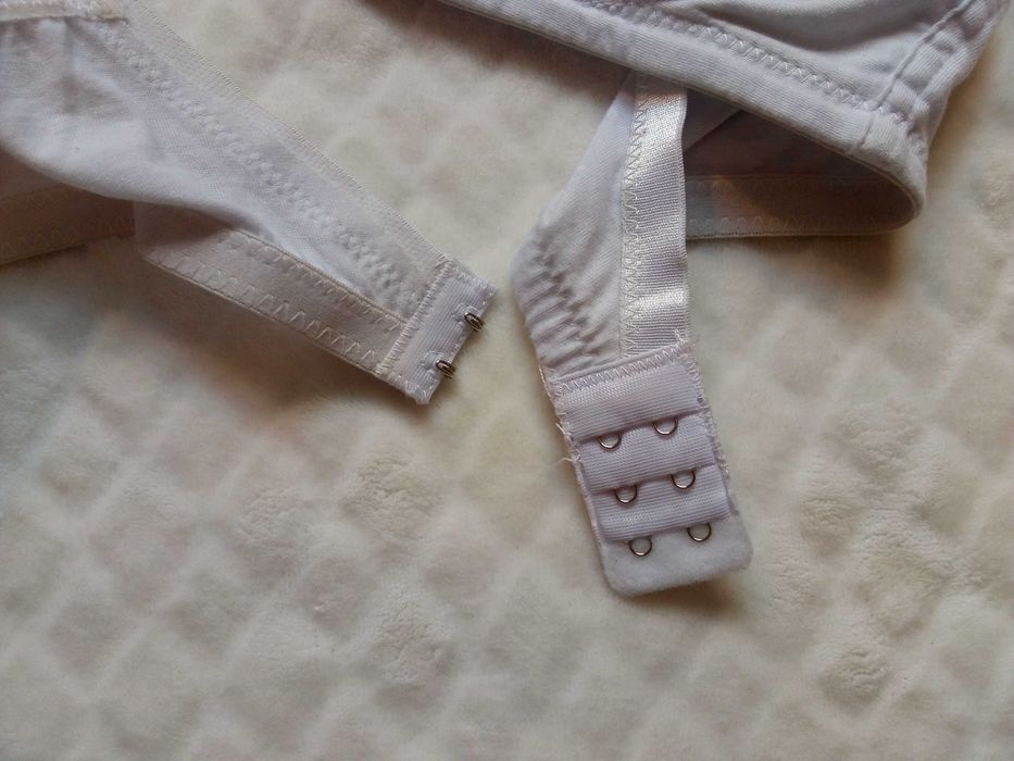 Stanik dla karmiącej piersią (E) (Odzież)