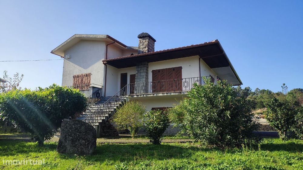 Moradia individual T5 em Panque, Barcelos