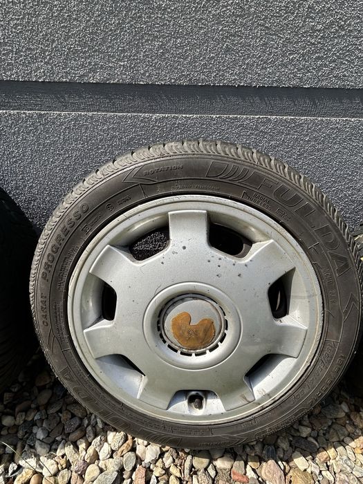 Komplet kół R14 dla VW Polo z oponami całorocznymi Fulda