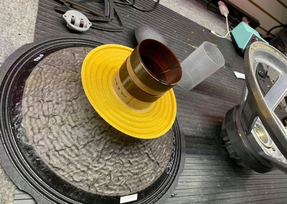 Ремонт динамиков. Перемотка. Ремонт динаміків любих фірм та розмірів.