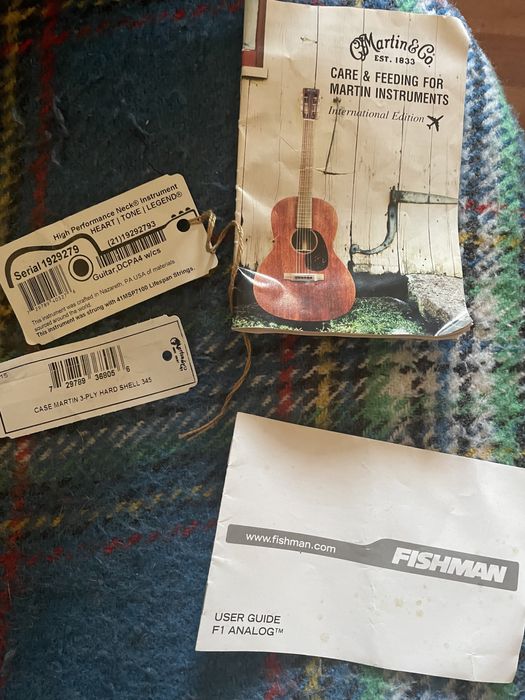 Guitarra semi acústica Martin dcpa4