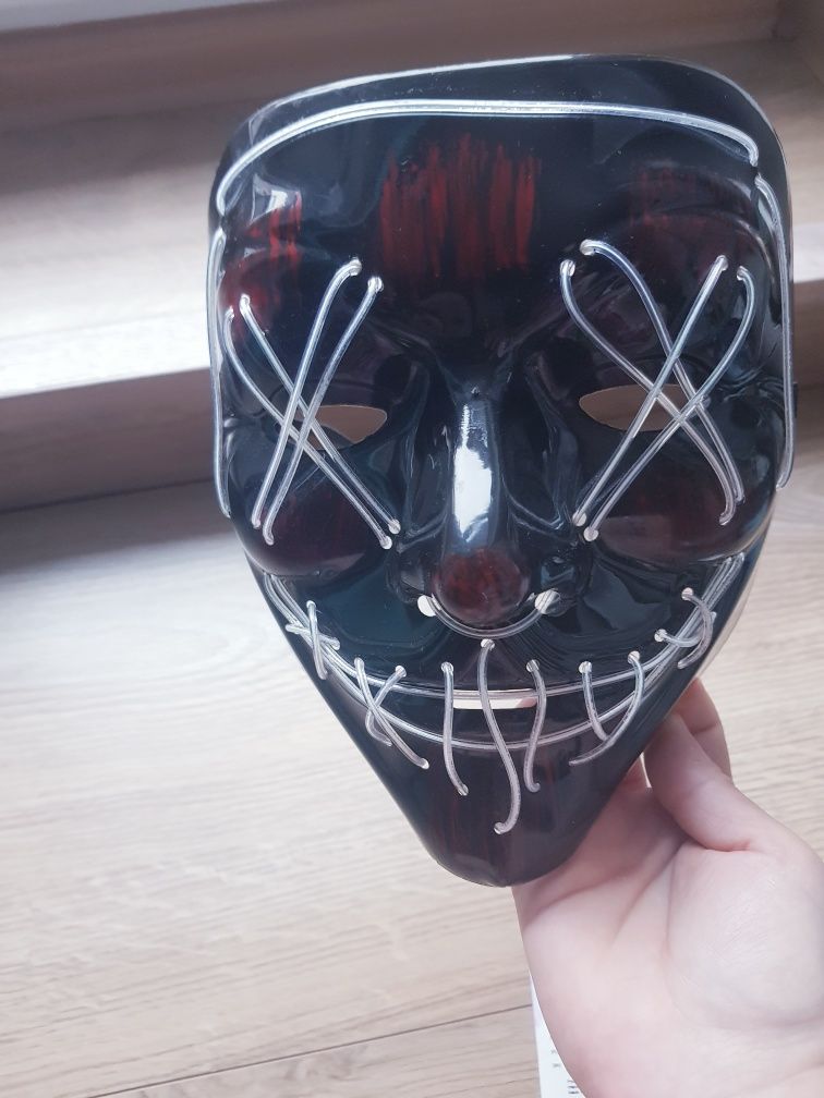 Maska na twarz Halloween marki Pepco .