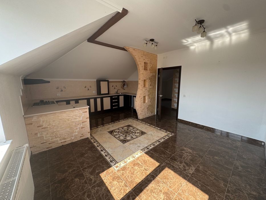 Продаж 2к квартири в центрі Чорткова