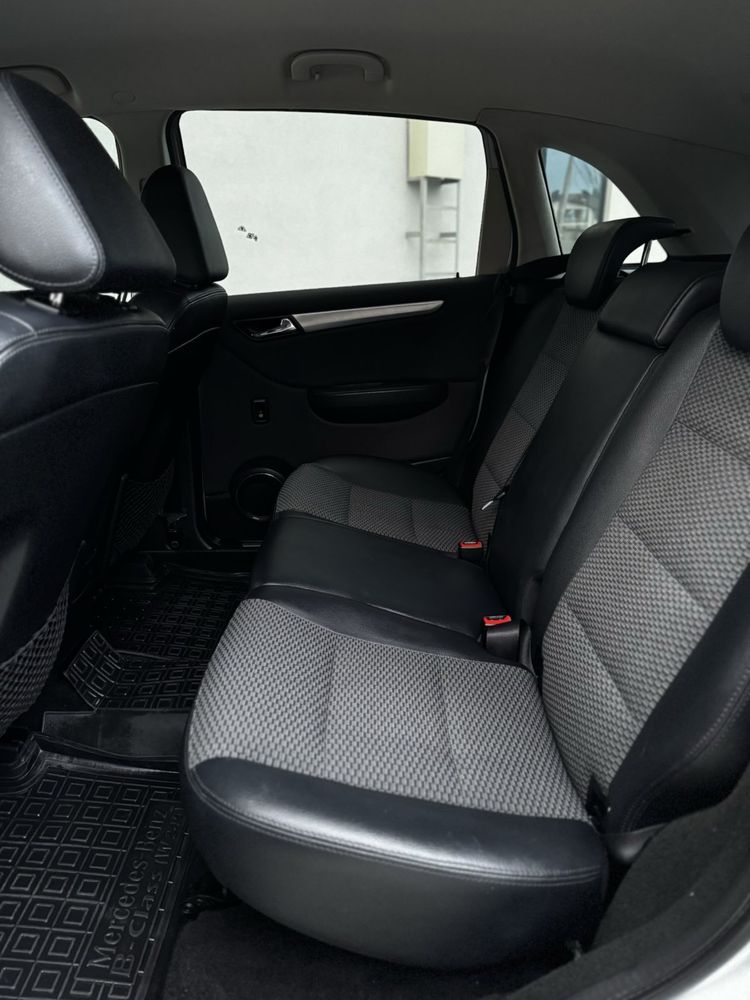 Продам Mercedes B-класса 2010 г. 1.7 Автомат 7 передач