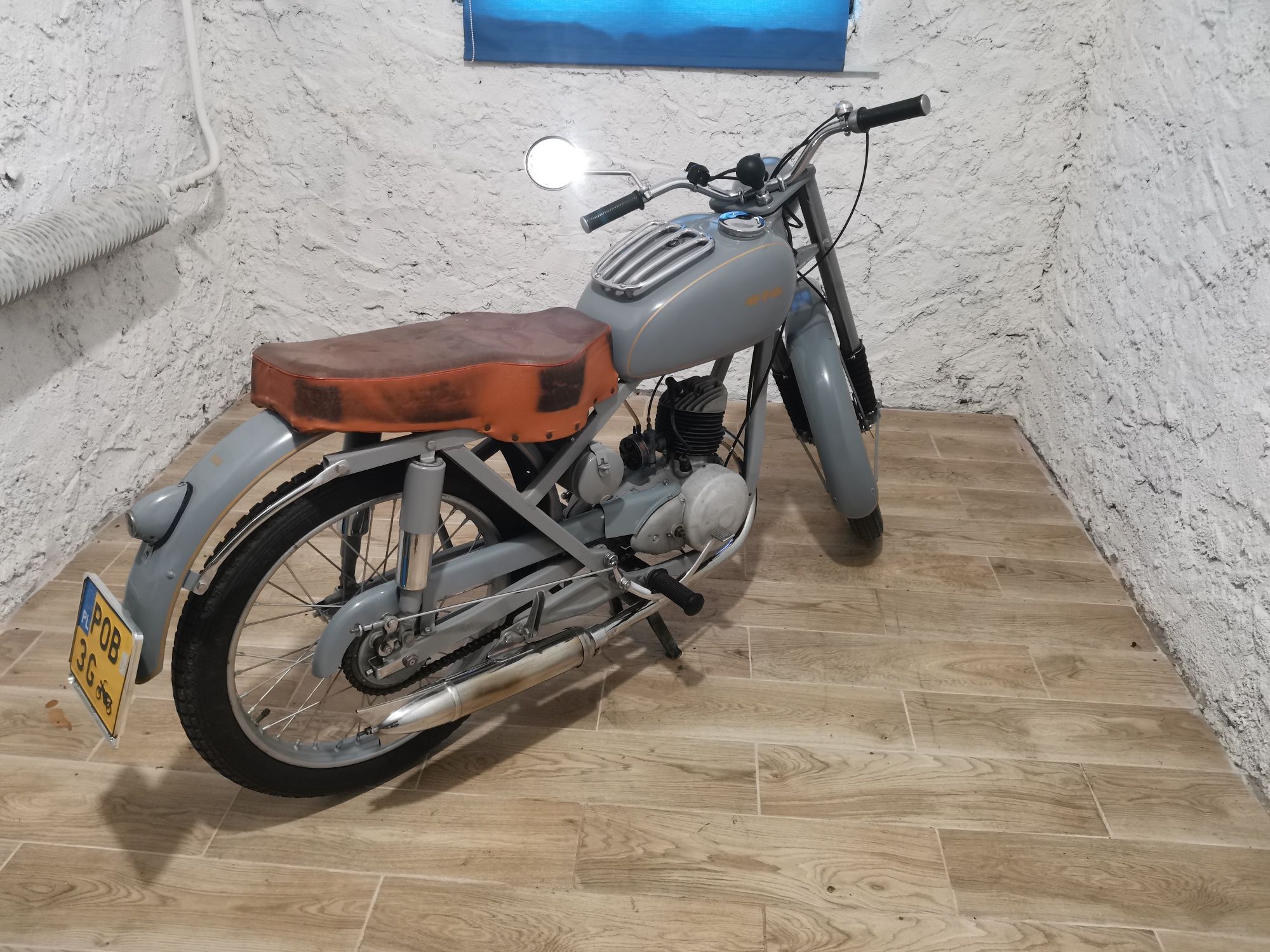 Wfm 1956r. Szara zarejestrowana ubezpieczona