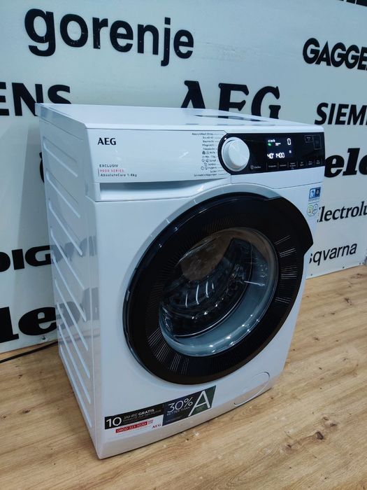 Пральна машина AEG™ EXCLUSIVE 9000 Series з парою. Made in Italy.