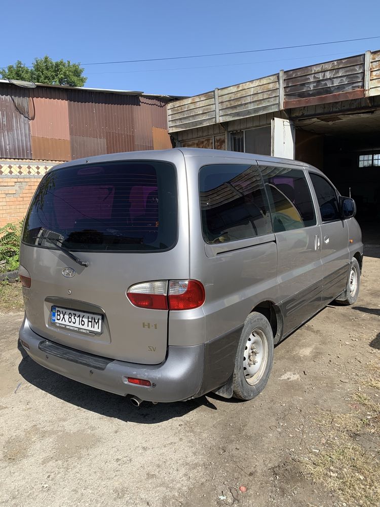 HYUNDAI H1 2004, 2,5 дизель