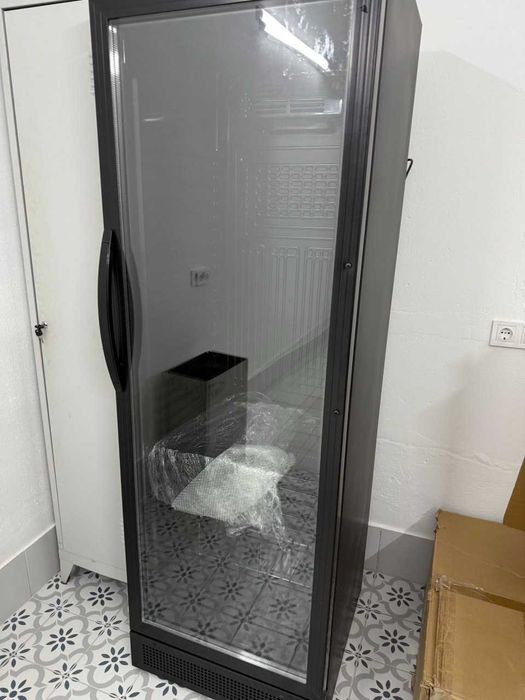 Комплект кав'ярні кондитерська вітрина з холодильником та морозилкою