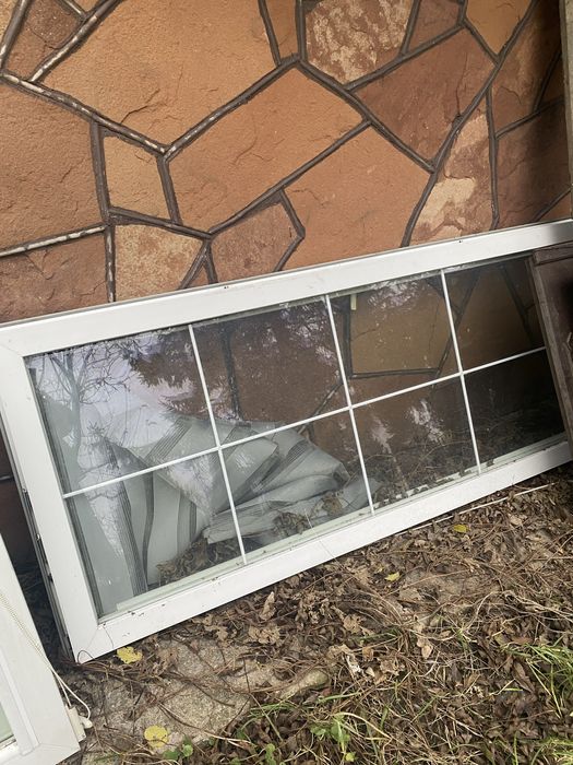 Okna, drzwi widoczne na zdjęciach oddam za darmo