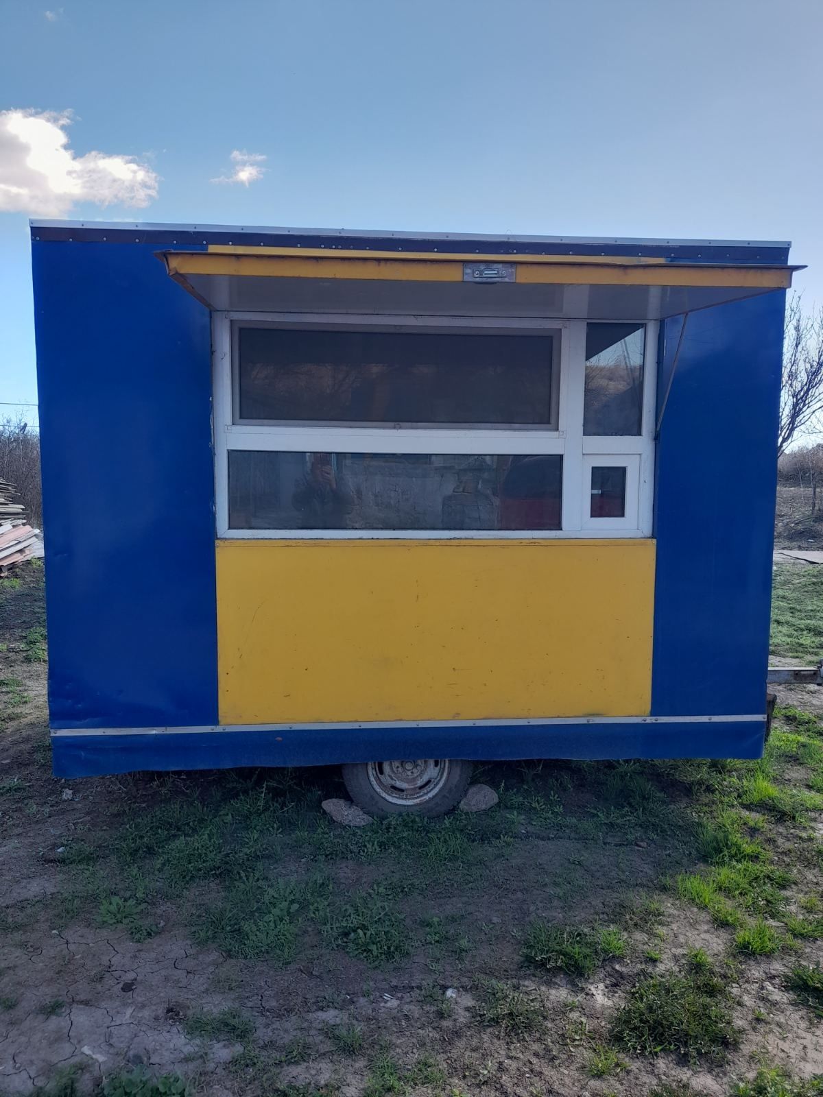 Продам прицеп будка