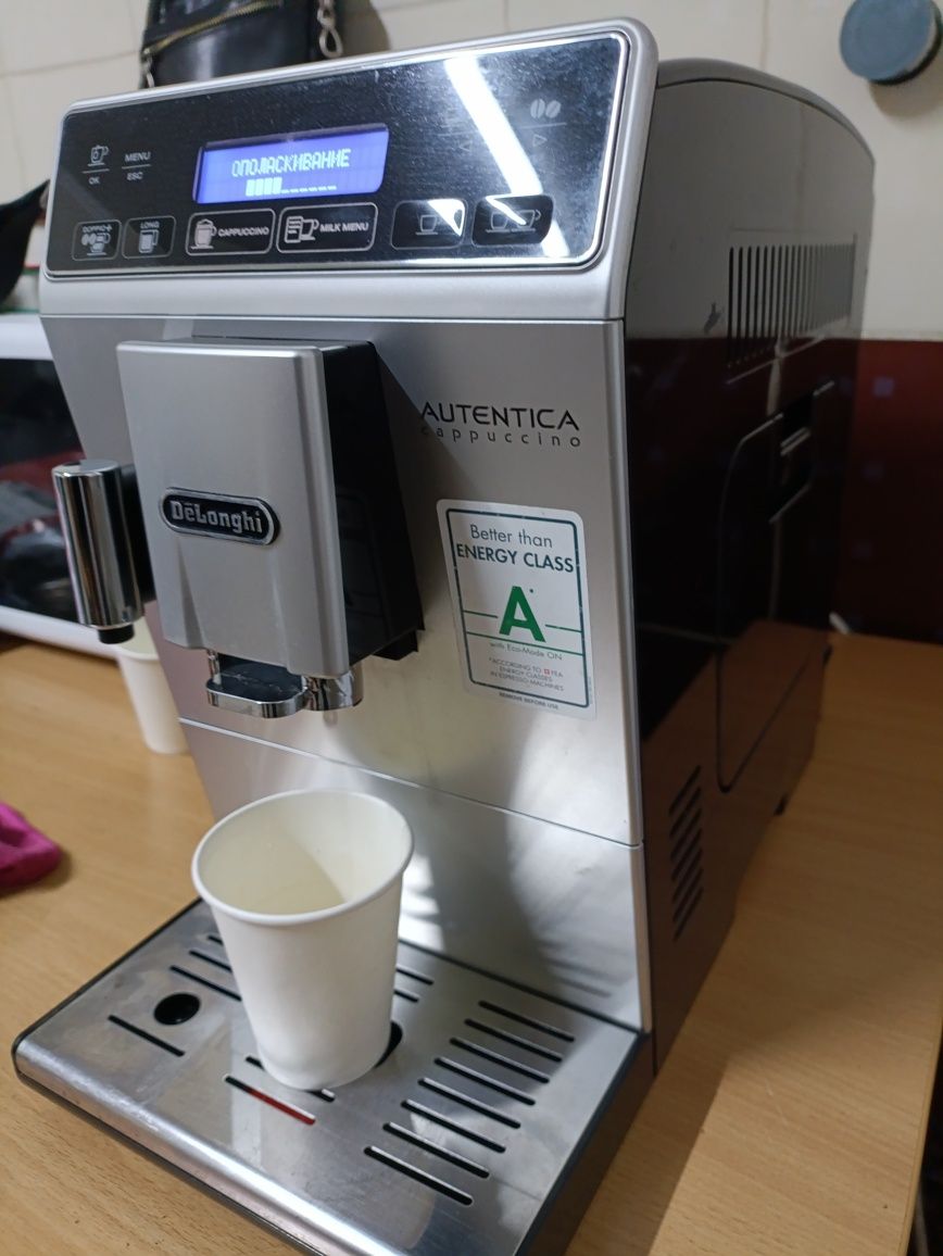 Кофемашина DeLonghi аутентика капучино