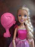 Barbie XL com acessórios em ótimo estado. Tamanho grande