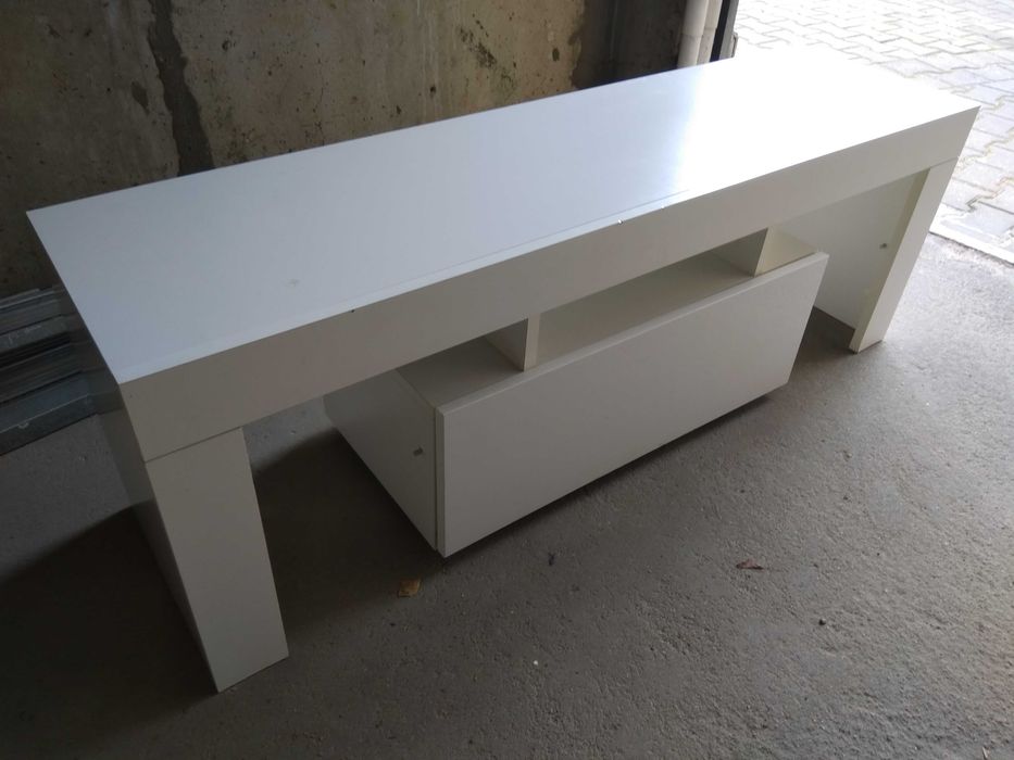 Meble, szafka pokojowa. Na działkę, altankę. Ładna, warto.