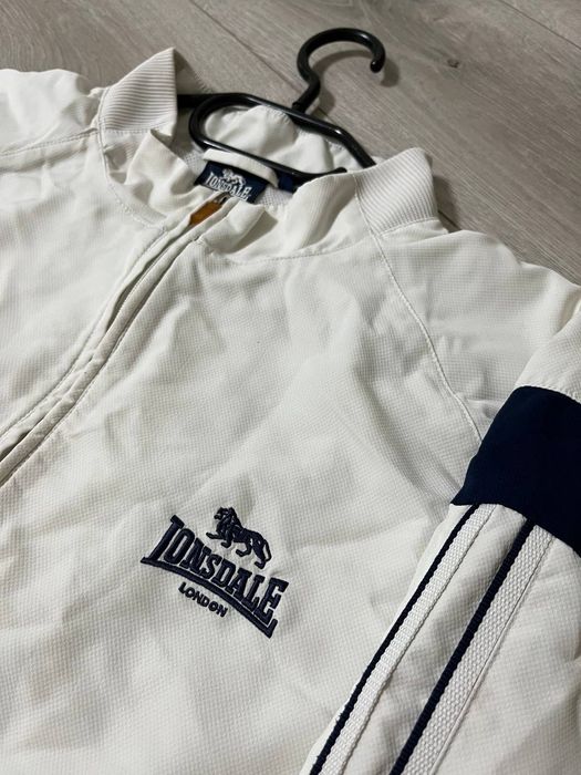 Вітровка Lonsdale