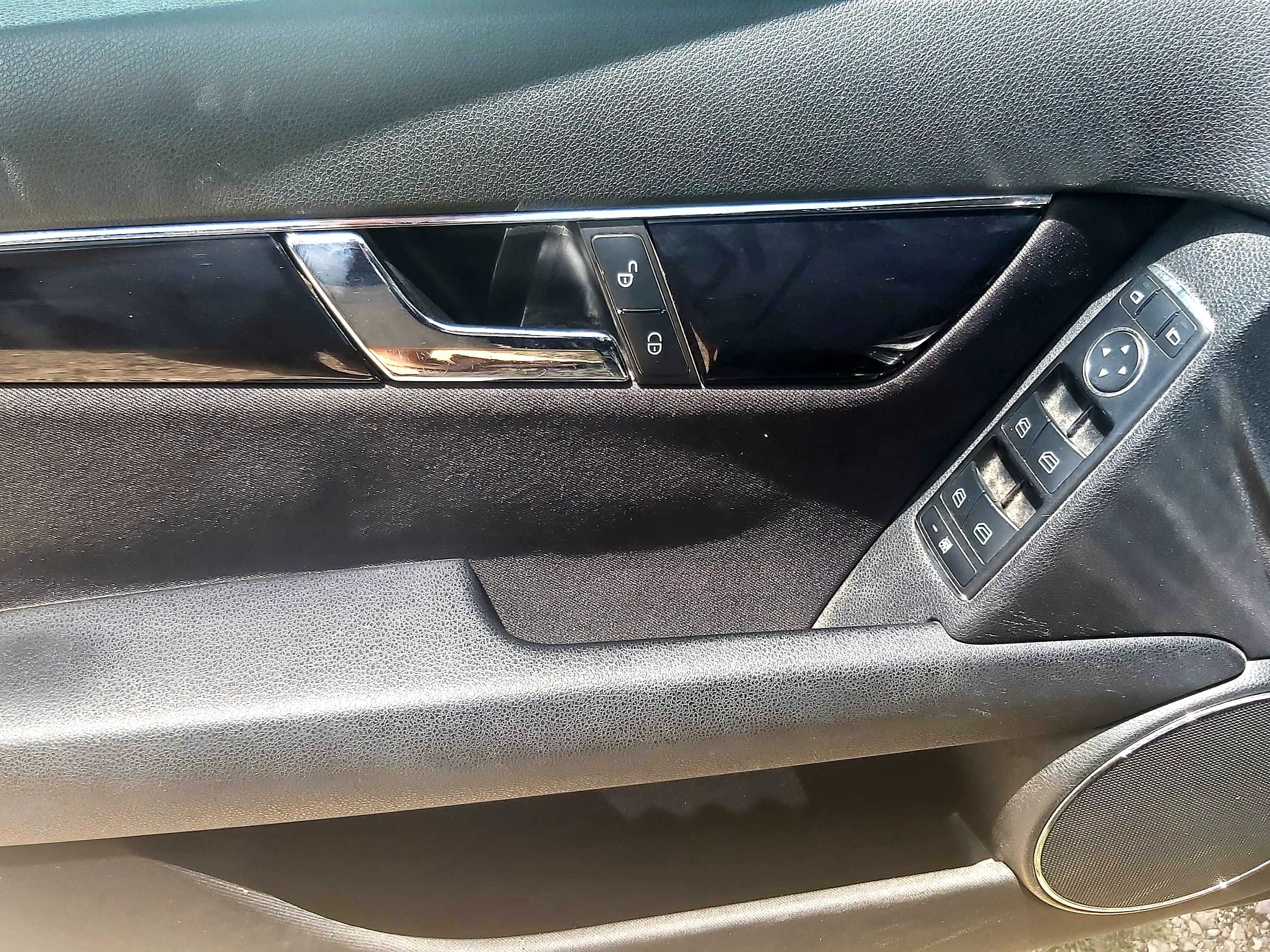Mercedes Benz C 220 CDI Blue-efficiency