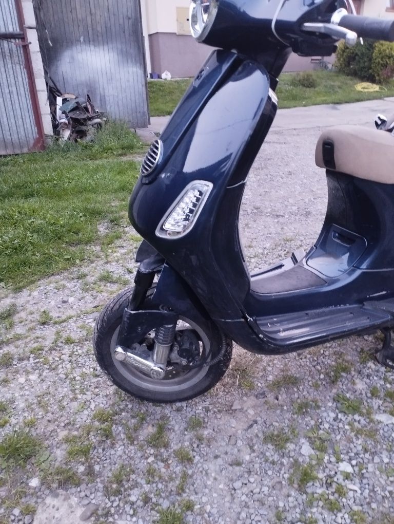 Piaggio Vespa 125