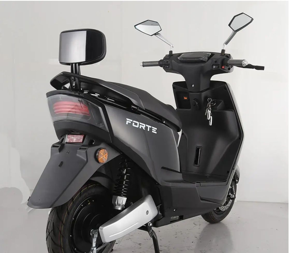 Скутер акумуляторний FORTE T3 Чорний