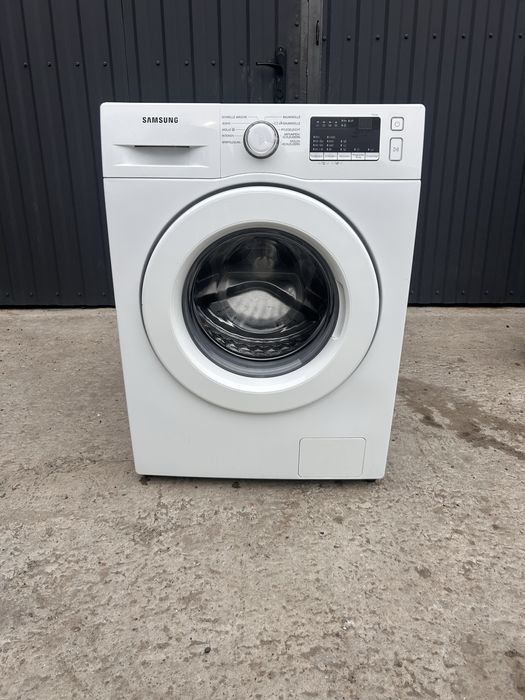 Продам пральну машину Samsung 8kg в ідеальному стані