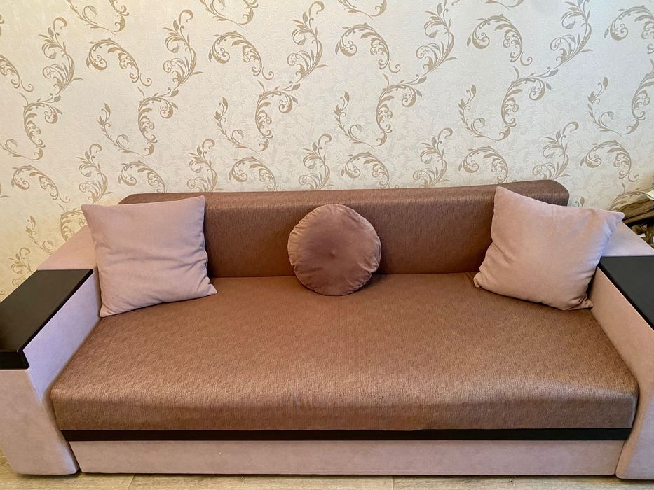 Диван еврокнижка, спал місце 160:200,прямий,самовивіз, торг