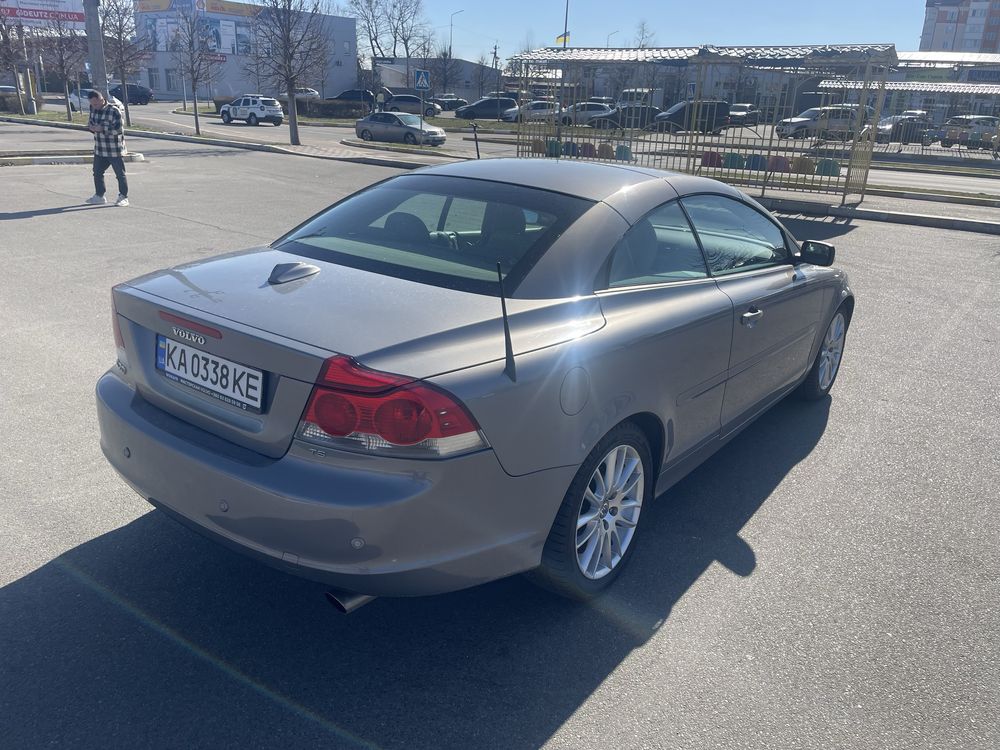 Volvo C70 кабріолет