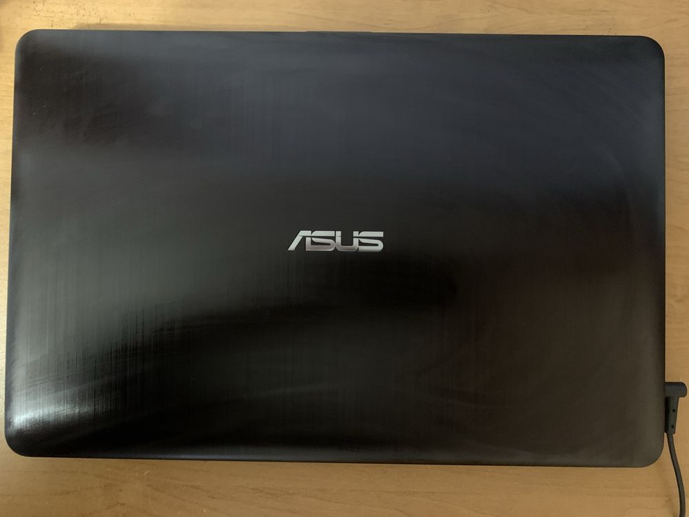 Ноутбук ASUS