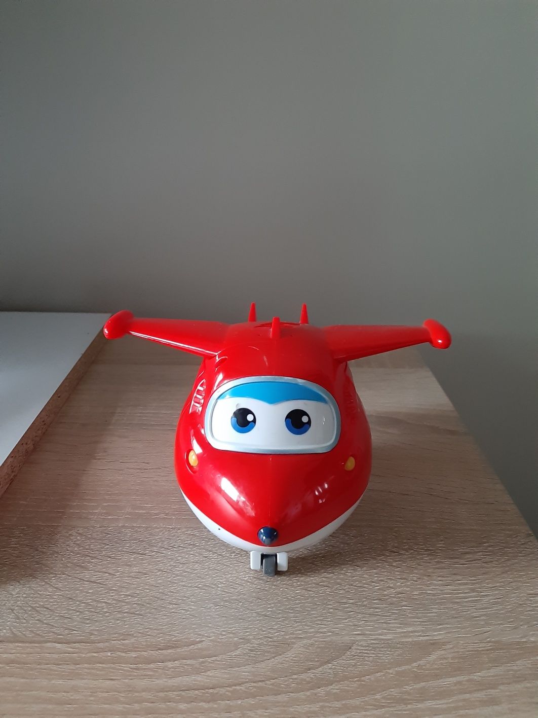 Figurka Super Wings Dżetek Jett samolot-robot transformujący