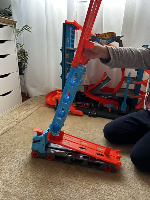 Camião/pista Hot Wheels.