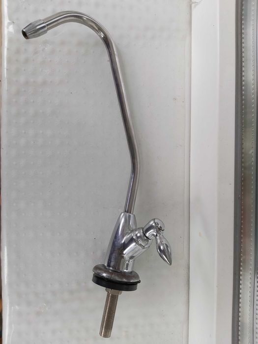 Кран для фільтра води б/у