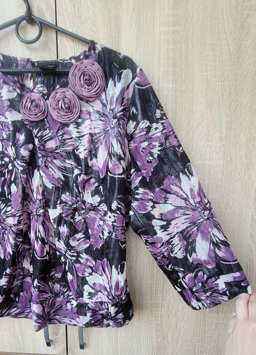 Блуза з квітковим принтом, 44р