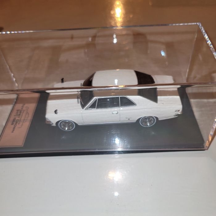 Carro miniatura Toyota
