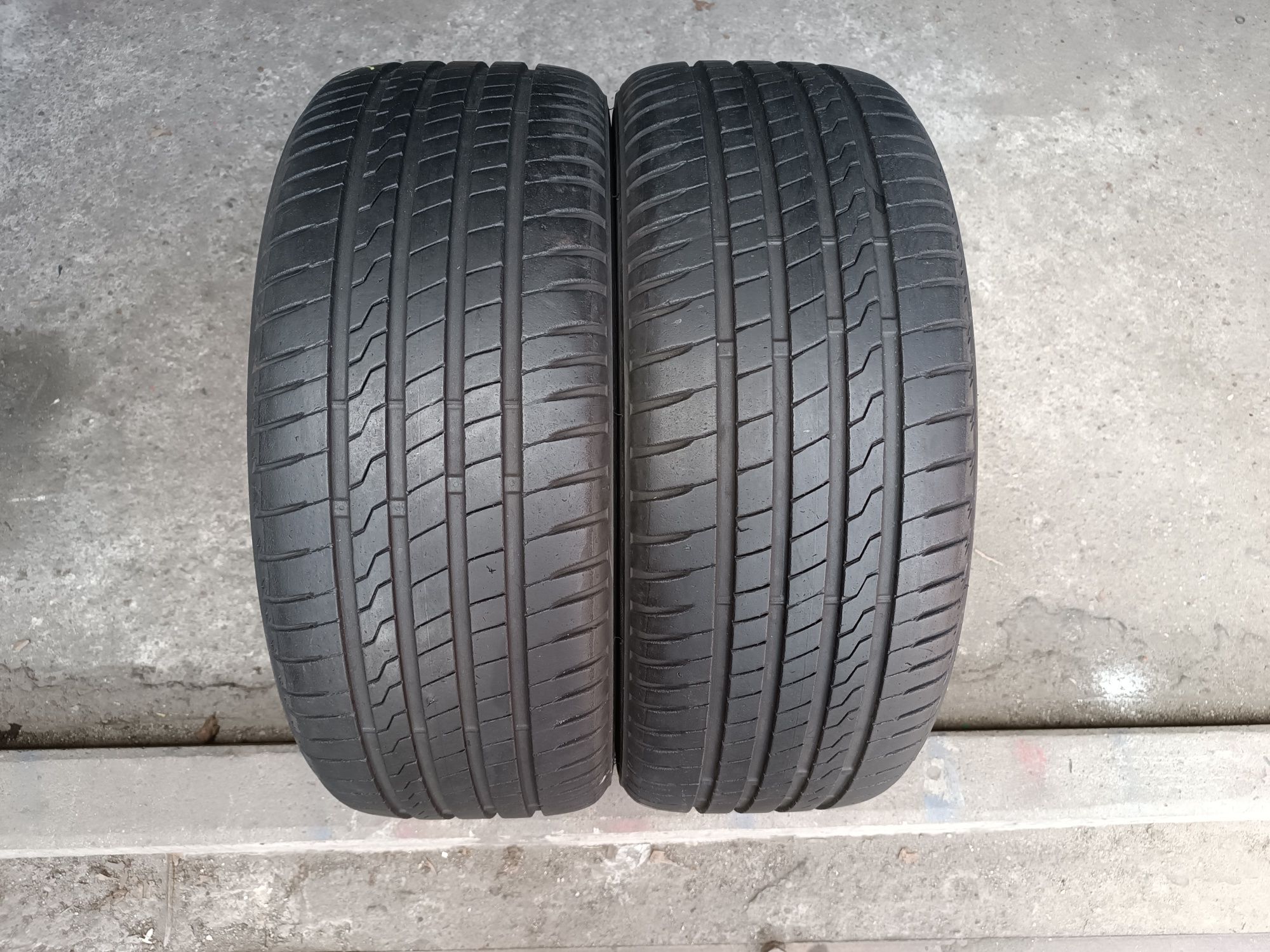 Firestone Roadhawk 215/45R17 Lato Para.