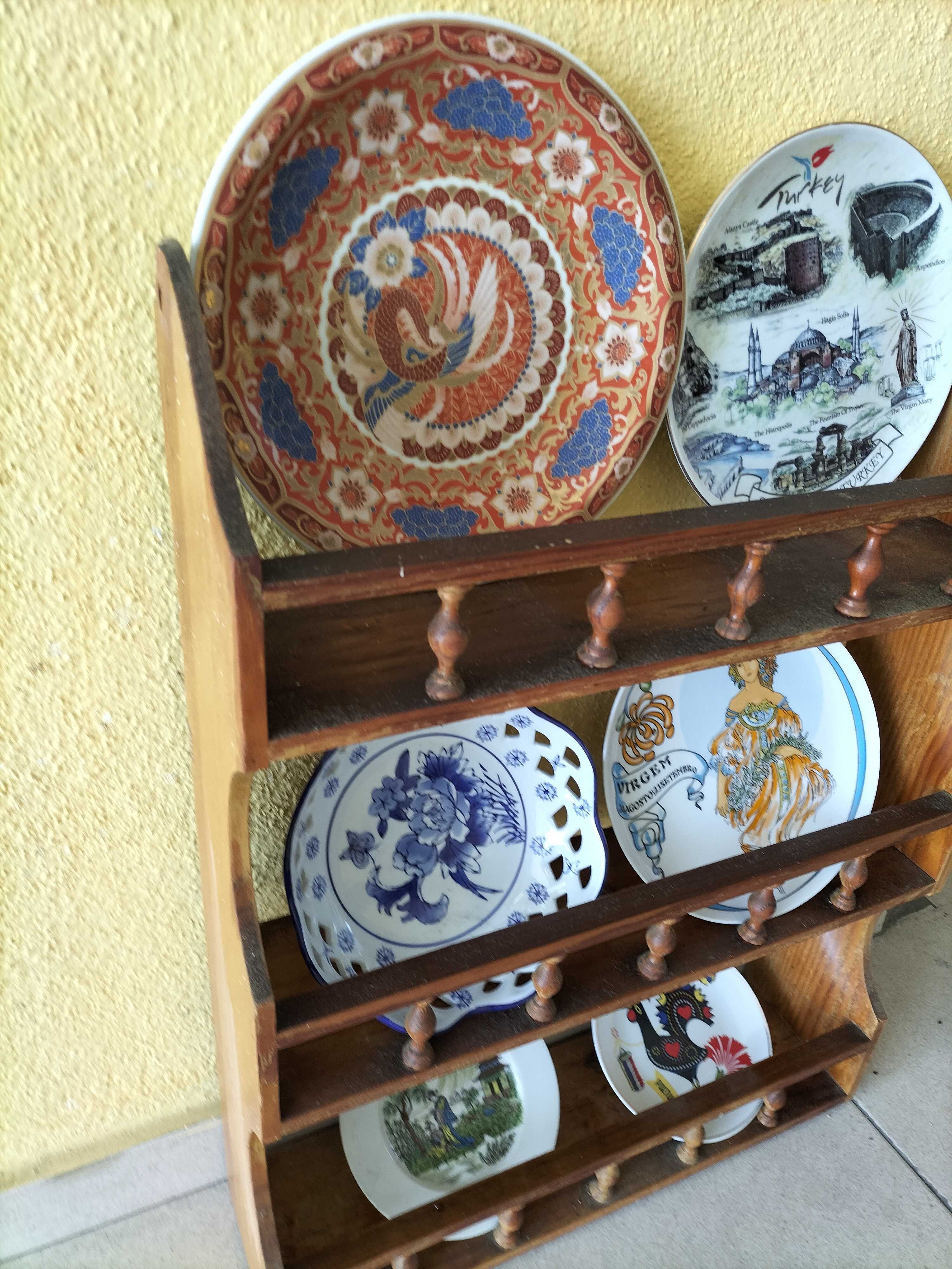 Pratos de Coleção e Escaparate