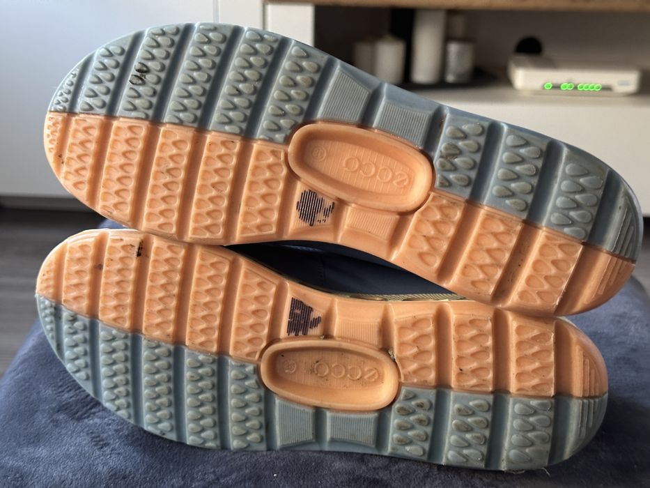 Damskie, skórzane sneakersy Ecco w stanie 4+