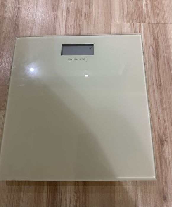 Напольні електронні ваги JYSK