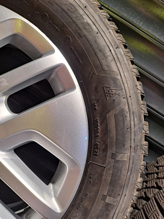 Oryginalne koła zimowe 17 5x114.3 Opel Vivaro Ranault Trafic